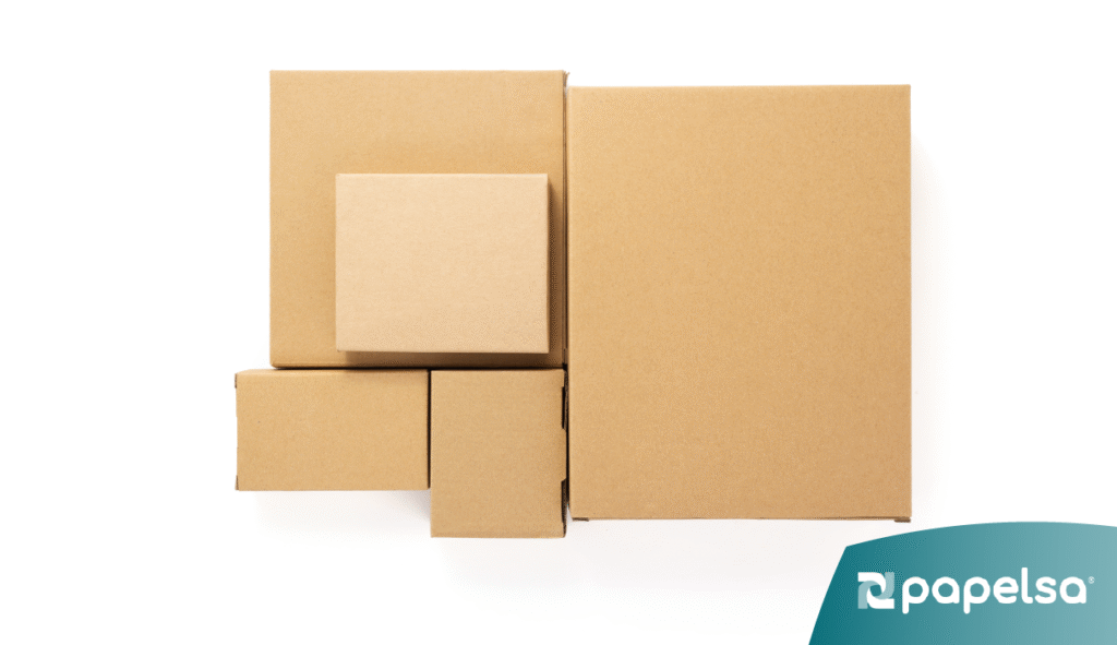 Cajas de cartón corrugado para empaque logístico y sostenible.